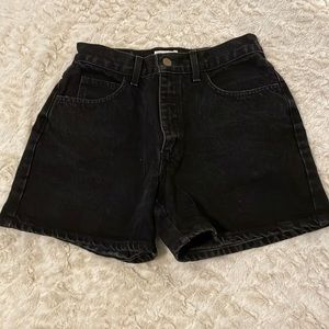 Vintage Black pair of shorts, fit like a 4/27